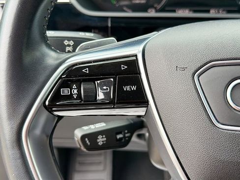 Used 2019 Audi e-tron Prestige image 38