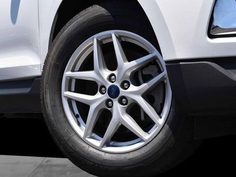 Used 2022 Ford Edge SEL AWD/4WD image 3