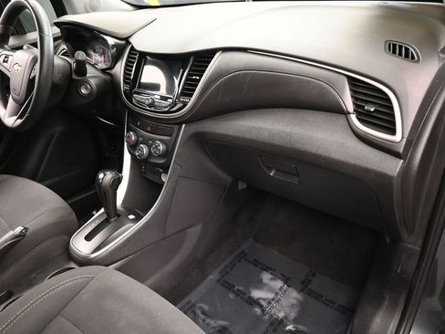 Used 2019 Chevrolet Trax LS w/ Tint and Cruise Package image 41