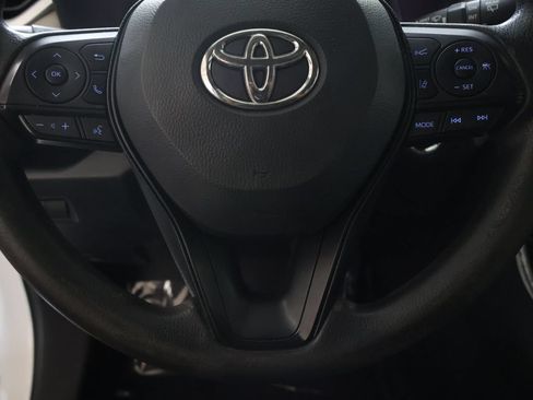 Used 2022 Toyota RAV4 XLE FWD image 18