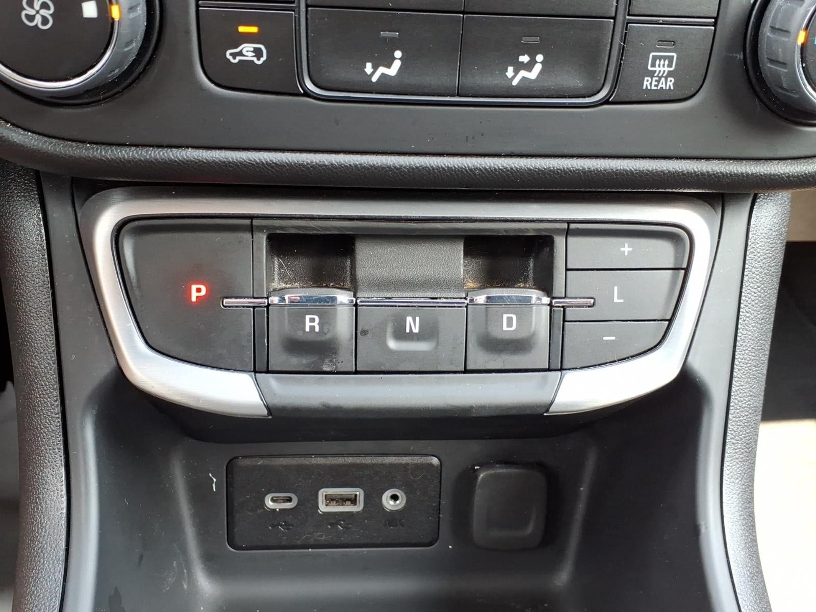 Used 2024 GMC Terrain SLE AWD/4WD image 19