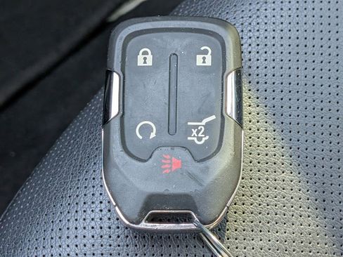 Used 2022 GMC Acadia Denali w/ Denali Technology Package image 32