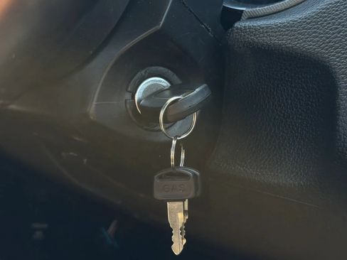 Used 2012 Ford Mustang Coupe RWD image 18