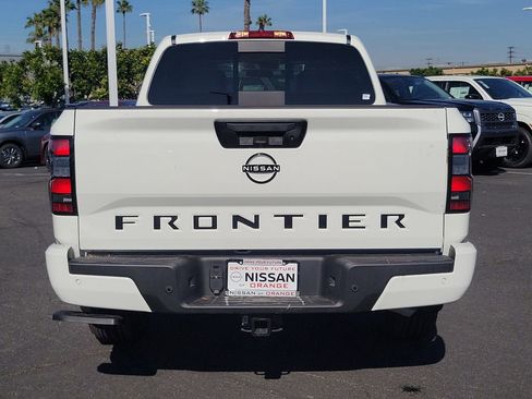 New 2026 Nissan Frontier SV image 7