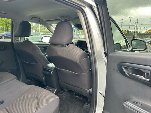 Certified 2025 Toyota Highlander LE FWD image 14