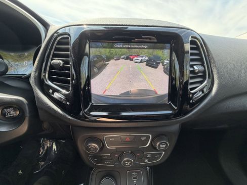 Used 2019 Jeep Compass Limited AWD/4WD image 16