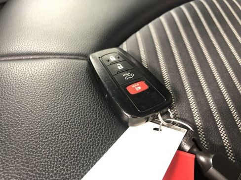 Used 2023 Toyota Highlander XSE AWD/4WD image 30