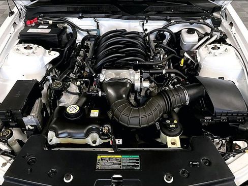 Used 2006 Ford Mustang GT Premium image 9