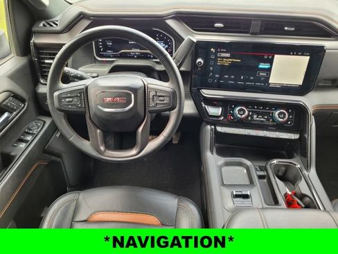 Used 2024 GMC Sierra 2500 AT4 w/ Technology Package AWD/4WD image 12