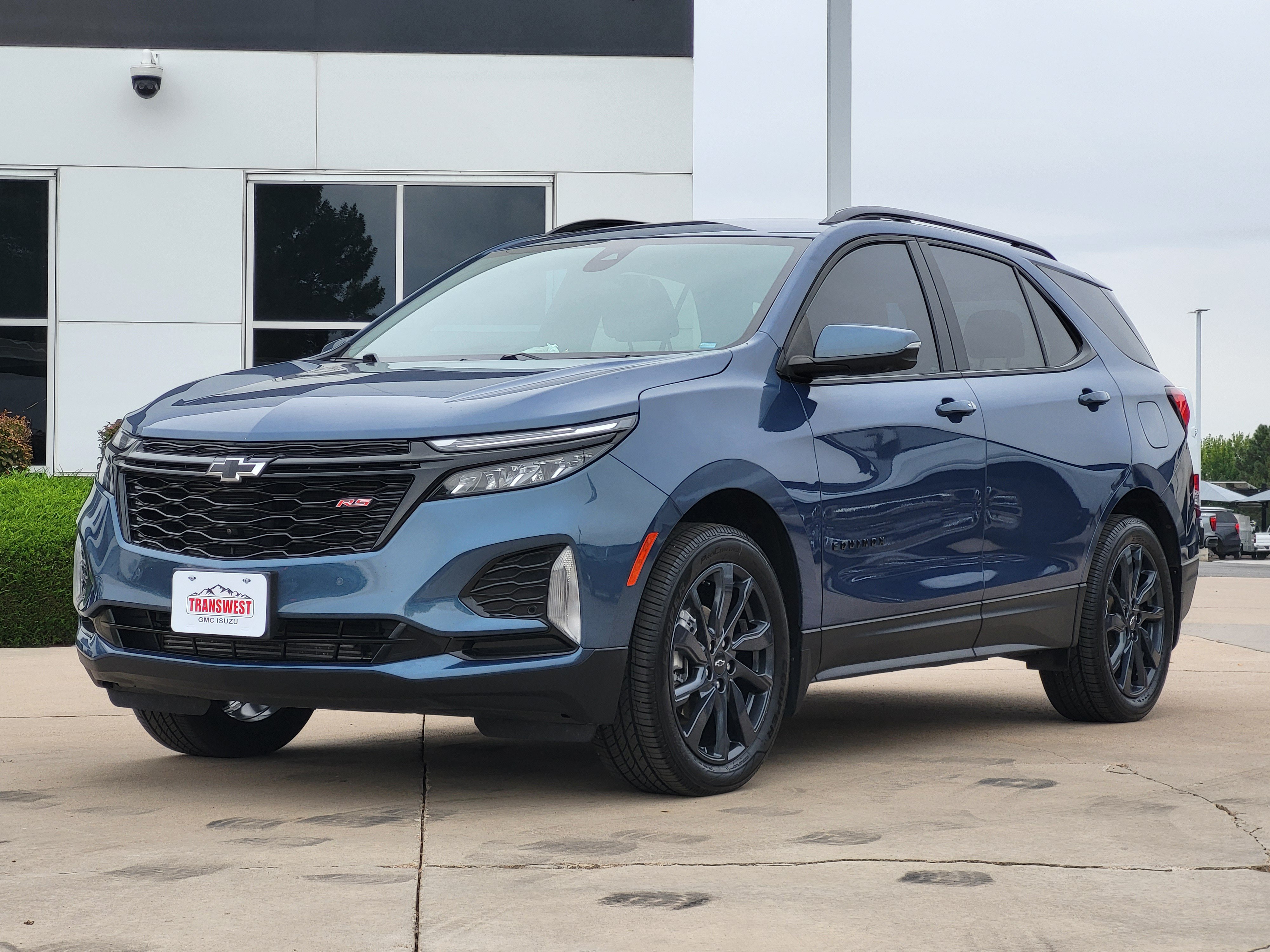Used 2024 Chevrolet Equinox RS AWD/4WD image 3