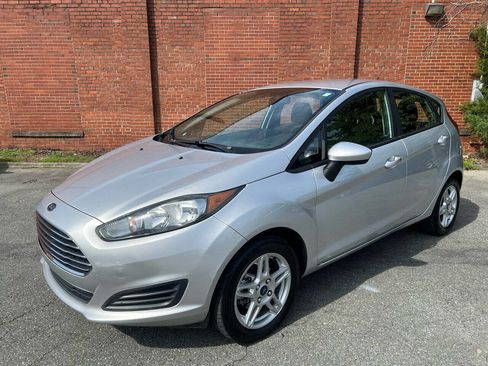 Used 2019 Ford Fiesta SE image 7