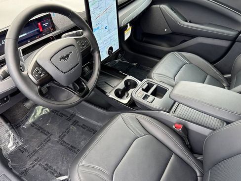 New 2025 Ford Mustang Mach-E Premium image 9
