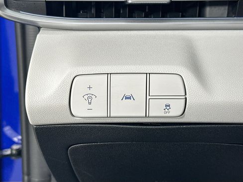 Used 2023 Hyundai Elantra Limited image 10