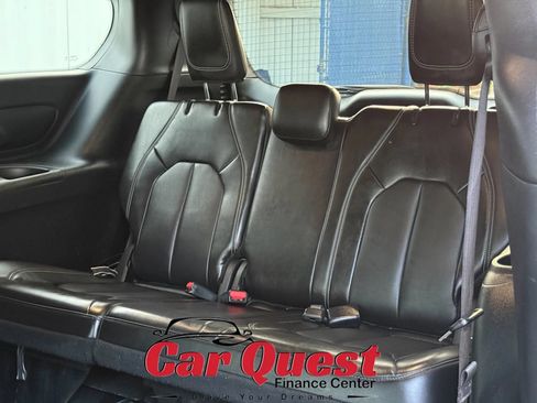 Used 2025 Chrysler Pacifica Select FWD image 13
