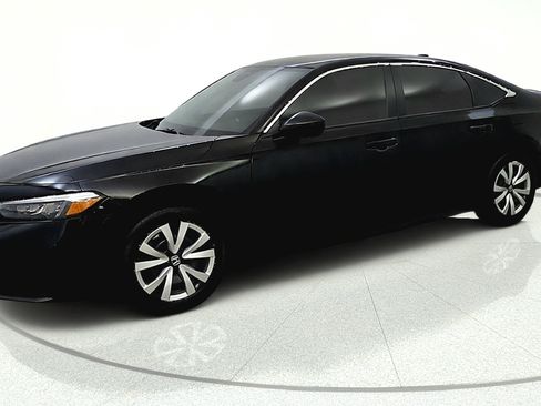 Used 2025 Honda Civic LX image 3