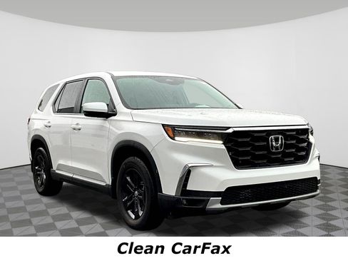 Used 2025 Honda Pilot EX-L image 3