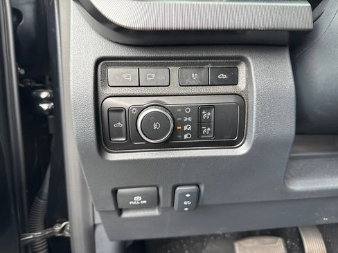 Used 2024 Ford F350 Platinum AWD/4WD image 9