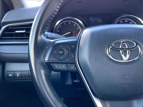 Used 2019 Toyota Camry SE FWD image 22