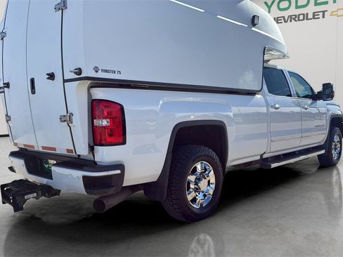 Used 2017 GMC Sierra 3500 Denali w/ Duramax Plus Package image 7
