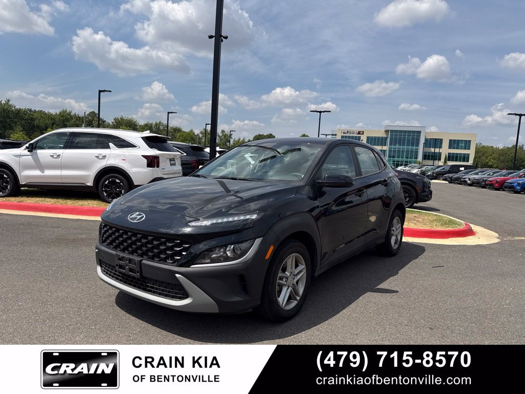 Used 2023 Hyundai Kona SE w/ Cargo Package AWD/4WD image 2