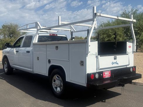 Used 2020 RAM 2500 Tradesman w/ Chrome Appearance Group RWD image 3