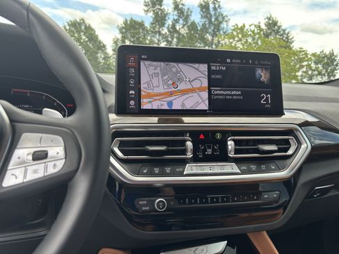 Used 2025 BMW X4 xDrive30i AWD/4WD image 30