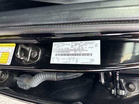 Used 2022 Ford F150 Lariat w/ Equipment Group 502A High AWD/4WD image 36