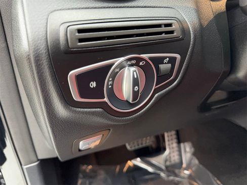 Used 2022 Mercedes-Benz GLC 300 w/ AMG Line image 51