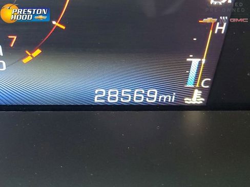 Used 2023 Chevrolet Colorado Trail Boss w/ Technology Package AWD/4WD image 31
