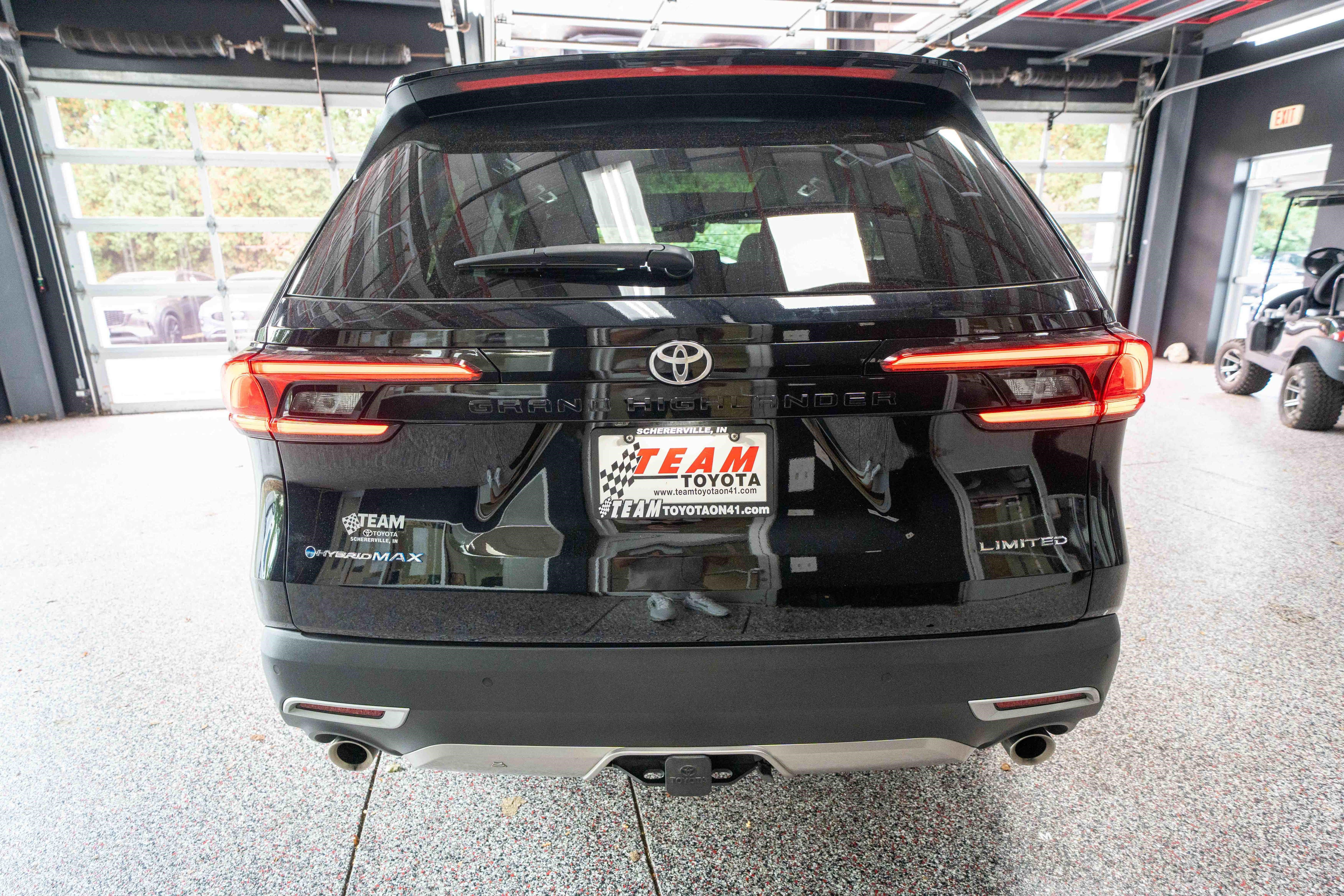 Used 2024 Toyota Grand Highlander AWD Hybrid image 3