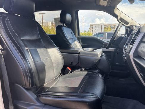 Used 2019 Ford F350 Lariat w/ Lariat Ultimate Package AWD/4WD image 26