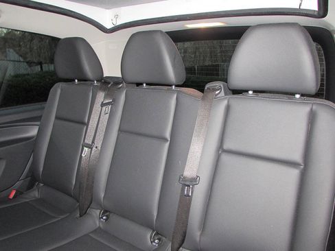 Used 2018 Mercedes-Benz Metris Passenger image 28