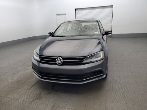 Used 2017 Volkswagen Jetta SE FWD image 15