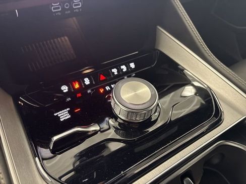 New 2026 Jeep Grand Wagoneer L 4WD w/ Premium Group I image 49