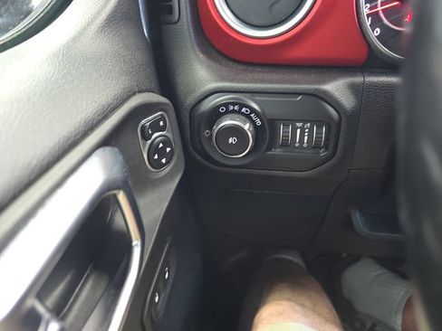 Used 2021 Jeep Wrangler Unlimited Rubicon AWD/4WD image 20
