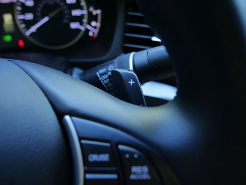 Used 2013 Acura ILX w/ Technology Package image 10