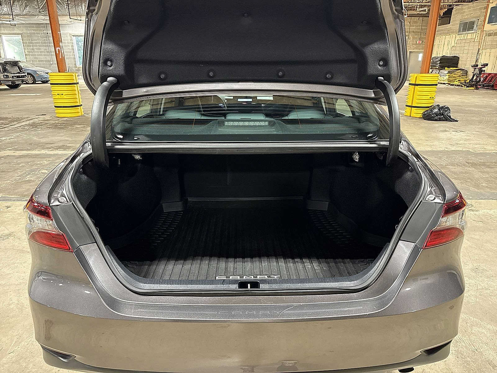 Certified 2022 Toyota Camry LE w/ Convenience Package FWD image 11