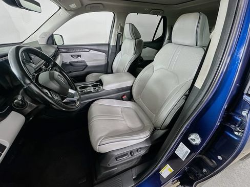 Certified 2024 Honda Pilot Elite image 32