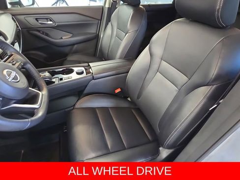 Used 2022 Nissan Rogue SL w/ SL Premium Package image 16