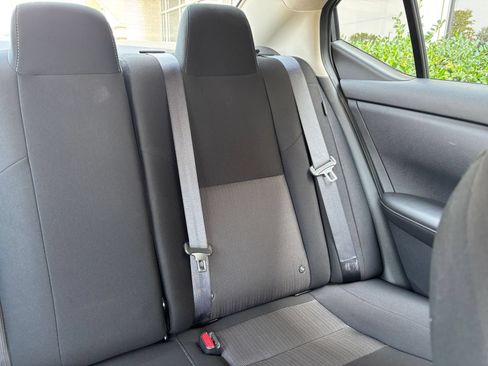 Used 2025 Nissan Sentra SV FWD image 30