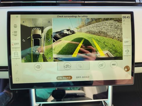 New 2026 Land Rover Range Rover SE image 22