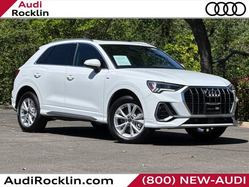 Certified 2025 Audi Q3 2.0T Premium w/ Convenience Package AWD/4WD image 1