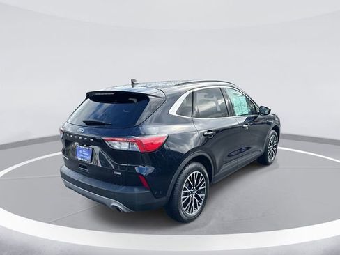 Certified 2021 Ford Escape Titanium image 5