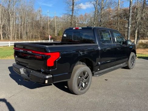 New 2025 Ford F150 Lightning Lariat image 8