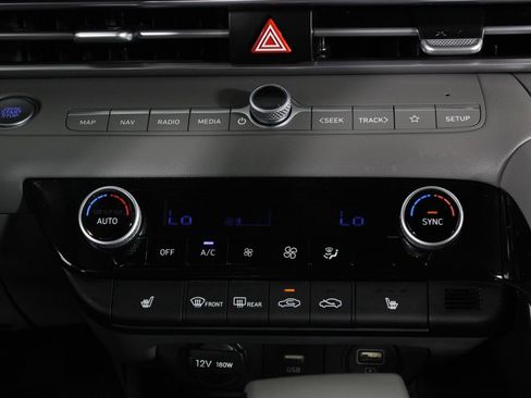 Certified 2023 Hyundai Elantra SEL w/ Convenience Package image 20