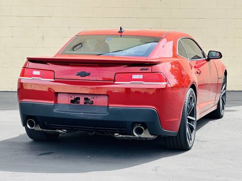 Used 2015 Chevrolet Camaro SS RWD image 4
