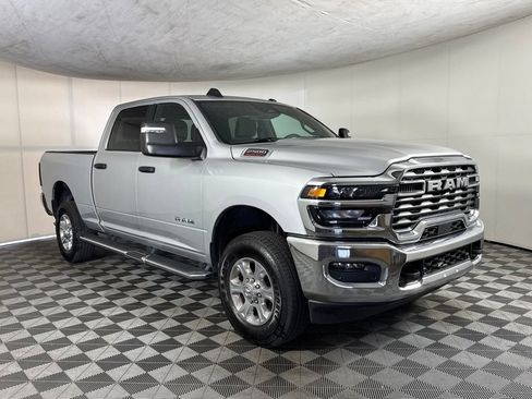 Certified 2026 RAM 2500 Big Horn AWD/4WD image 3