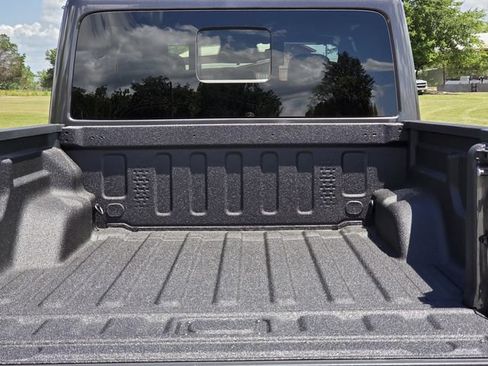 New 2026 Jeep Gladiator Sport AWD/4WD image 8