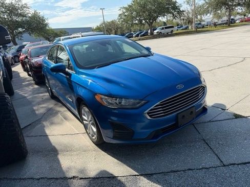 Used 2019 Ford Fusion SE FWD image 7
