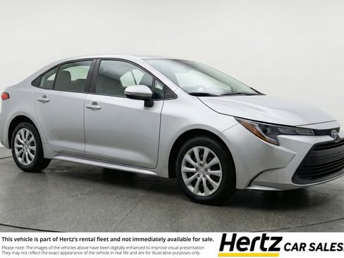 Used 2025 Toyota Corolla LE FWD image 1
